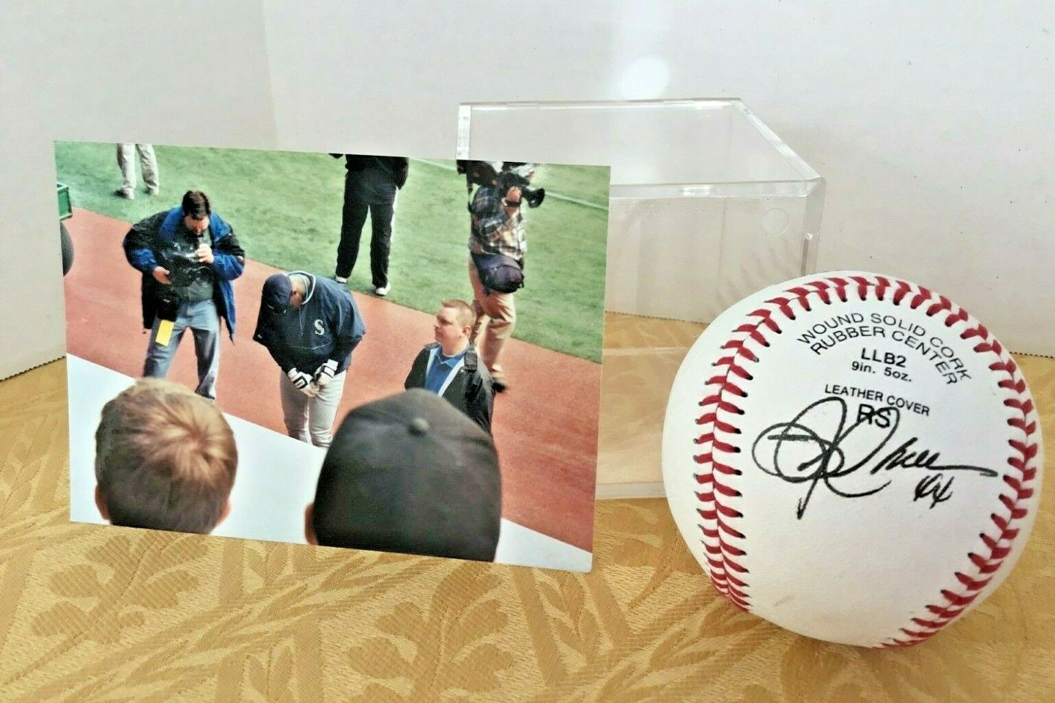 Mike Cameron Autographed Baseball  #44 Seattle Mariners