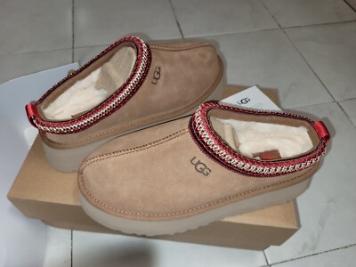 UGG Tazz Slipper Platform Shoes Chestnut Color Size 9 Platform New In Box