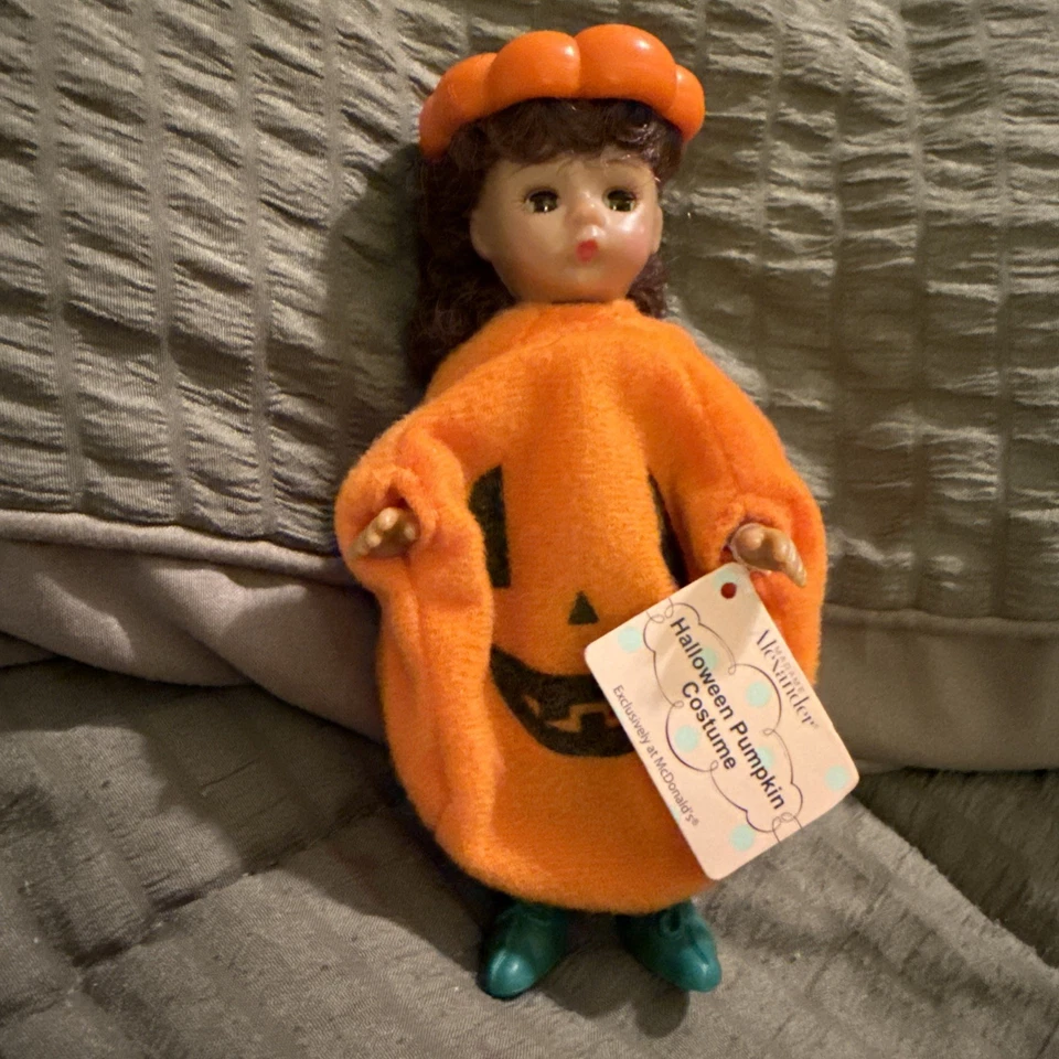 Madame Alexander Doll In A Halloween Pumpkin Costume With Tags - Image 2 of 4