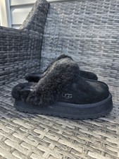 UGG Disquette Slippers Women  s 7 Black Platform Shearling Suede Slip On