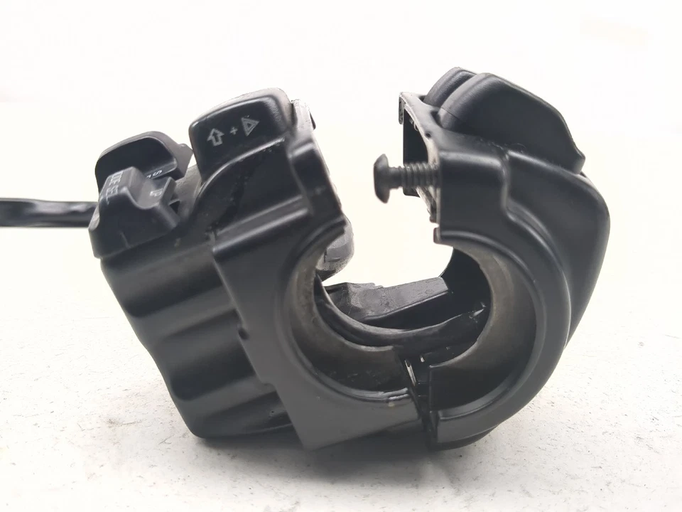 Interruptor de parada de arranque de control derecho Harley Davidson Road Glide FLTRX 07-13 Foto 4 de 4