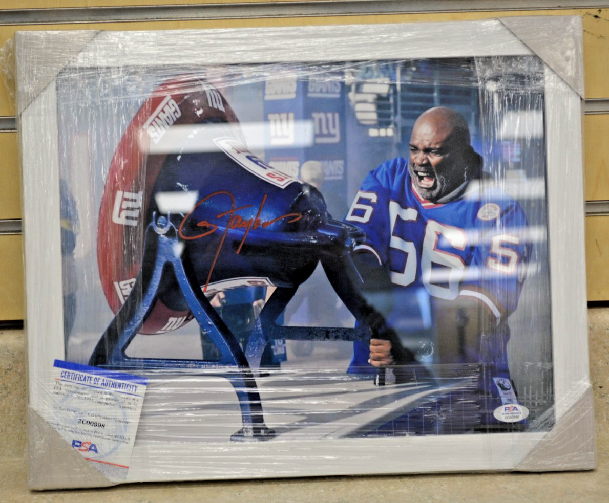 PSA/DNA Lawrence Taylor Autographed Photograph 13x10 *Pre-Owned* Free Shipping