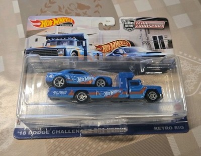 1:64 Team Transport 2018 Dodge Challenger SRT Demon Retro Rig #30 Hot Wheels