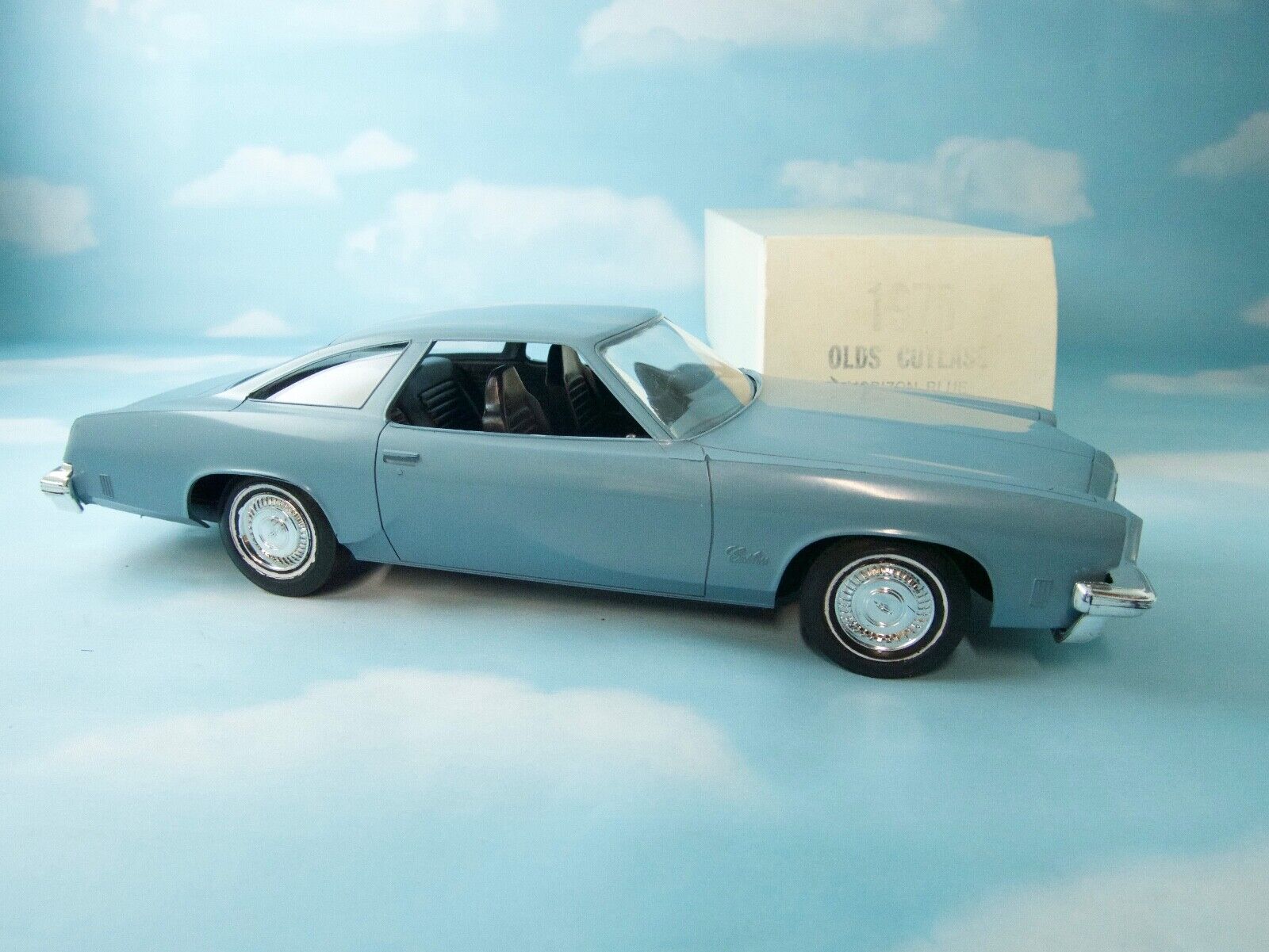 1975 overseas Limited time sale Olds Cutlass promo model in original box Blue and factory Horizon color
