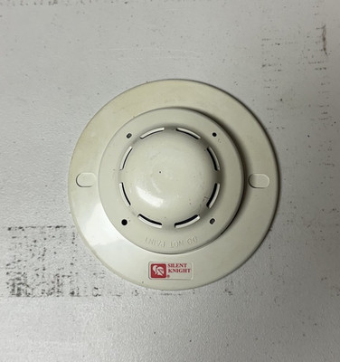Silent Knight SD505 APS Smoke Detector and Base