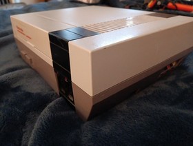 Nintendo (NES) Game Console with controller and games lot! (See description)