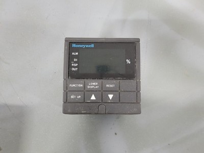 Honeywell UDC3300 Universal Digital Controller