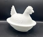 Vintage Indiana Milk Glass Hen on Nest Covered Dish Beaded Edge 7” X 5.5”