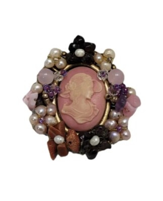 VTG Retro Style Pink Cameo Brooch Metal Filigree Carved Crystal