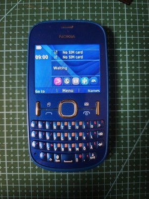 Nokia Asha 200 Blau 2MP Dual SIM 2G GSM 900 1800 QWERTY  Gut Erhaltener Zustand 