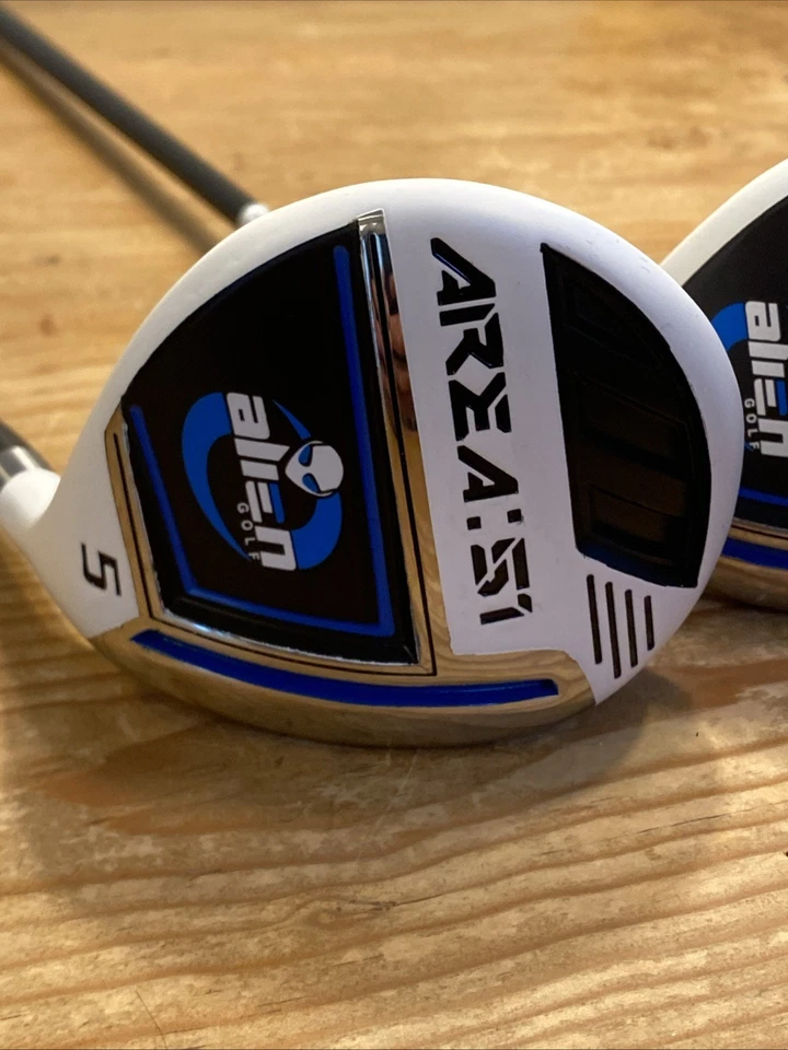 Alien Golf Area: 51 Graphite Regular Flex 5 Wood & 3 Wood Set RH w/ Head Covers - Image 3 of 4