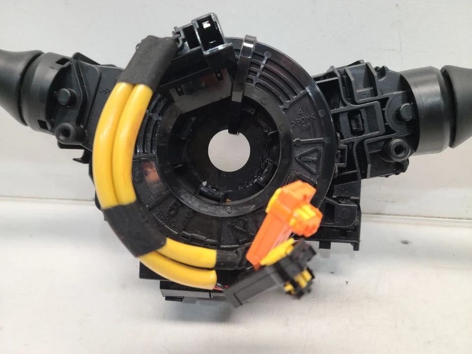 Conjunto de interruptor de coluna Toyota Yaris (Sedan) 2006-08 sem neblina e limpador traseiro - Imagem 3 de 4