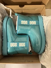 WOMEN’S US 7 UGG Classic Clear Mini Rain Boot – Aqua – Waterproof – Insulated