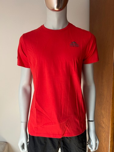 t-shirt rouge Helvetica taille