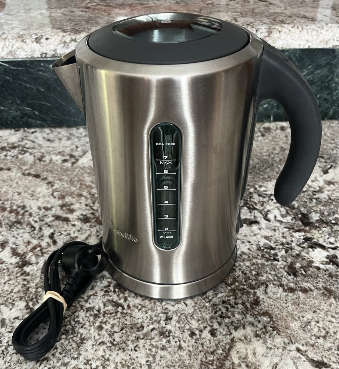 Breville BKE700 Electric Kettle 2-7 Cup