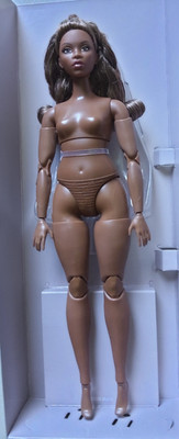 Barbie Basics Model 09 NEU