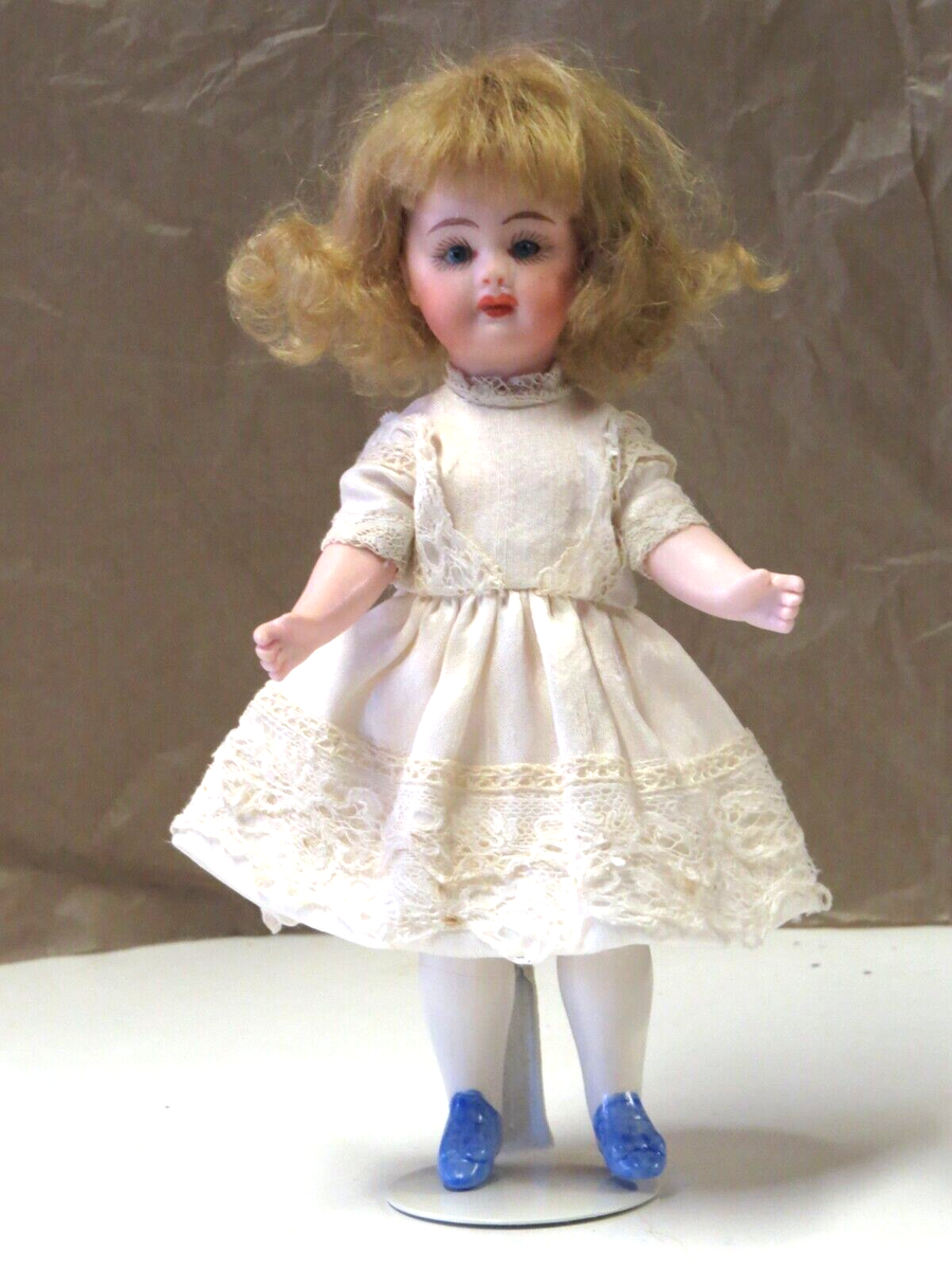 Poupée Mignonnette Reproduction Simon & Halbig – Yeux Verre Bleu – 18cm