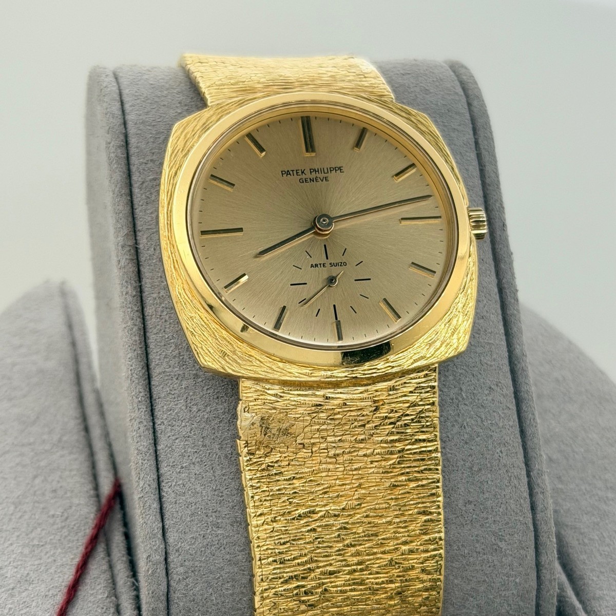 Vintage Patek Philippe Calatrava 3525 32mm Champagne Dial 18k