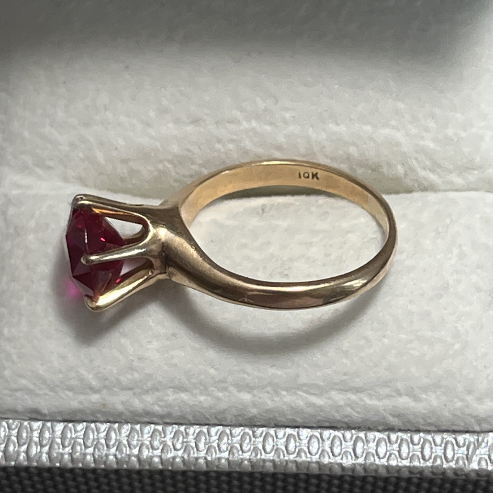10k Gold Ring, Featuring A Large Ruby - image 5
