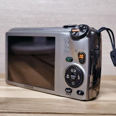 Fujifilm FinePix F300EXR Compact Digital Camera Tested Working