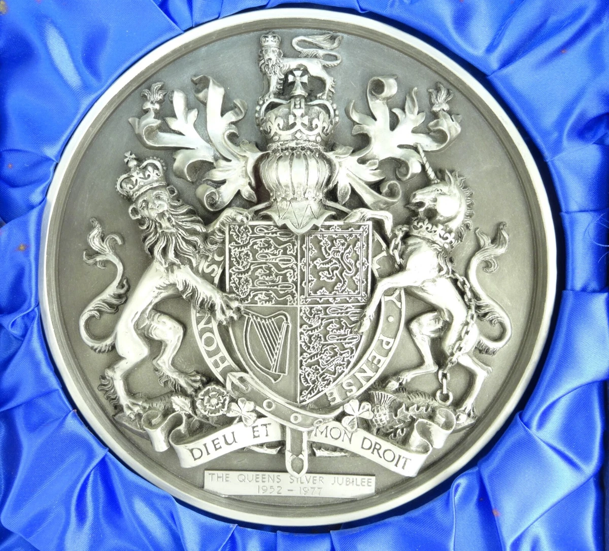 1977 QUEENS JUBILEE COMMEMORATIVE PLAQUE BY MARCUS DESIGNS | eBay