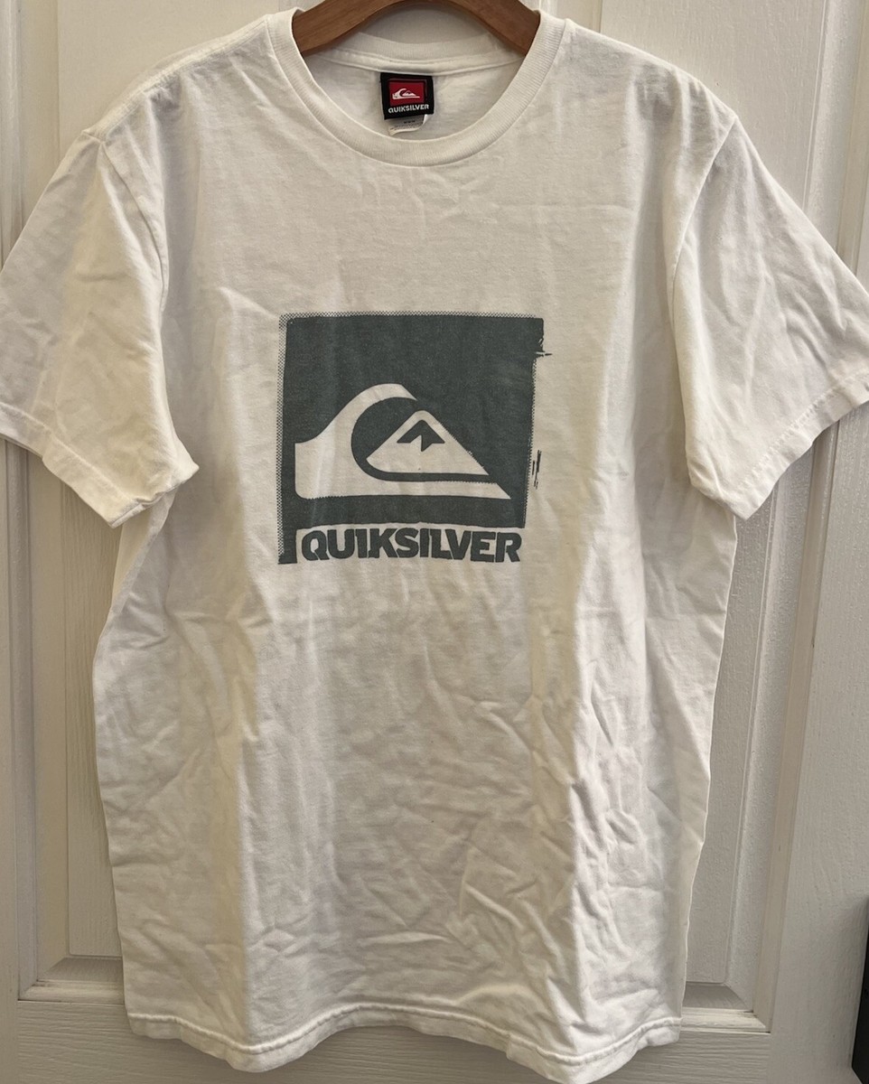 Vintage 90's Y2K Quiksilver Logo Short Sleeve Men's White T Shirt