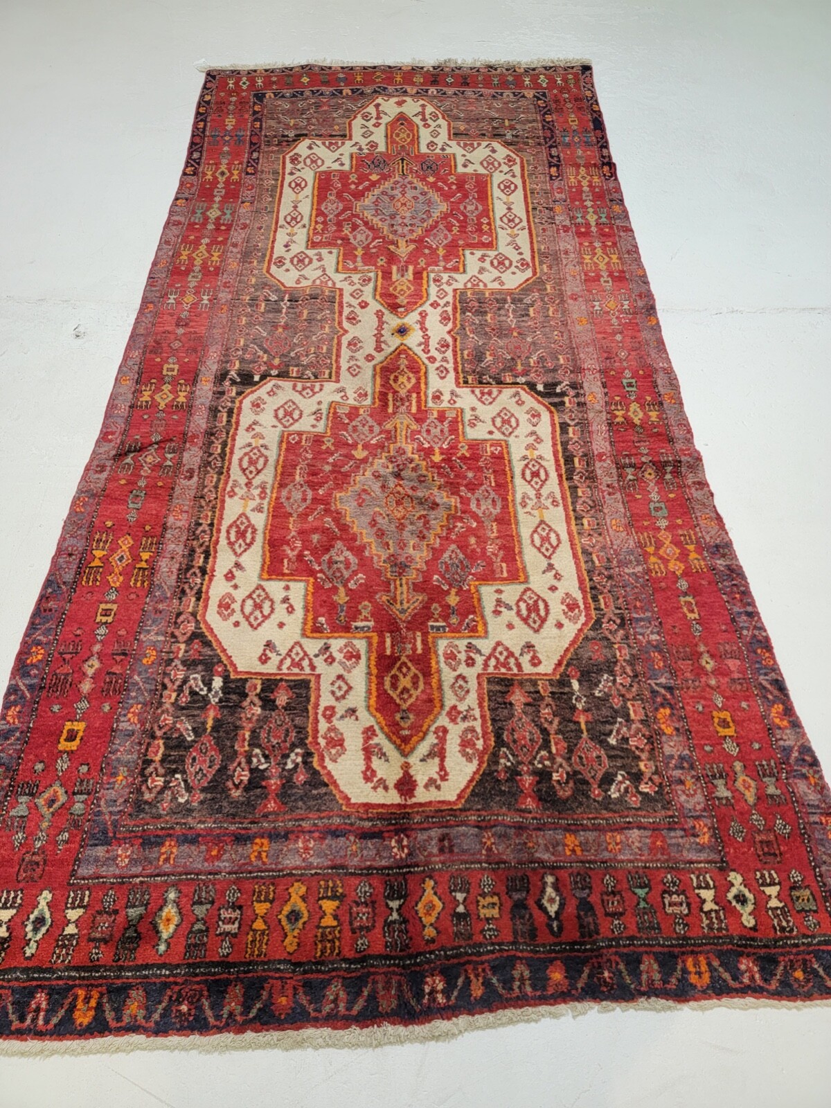 Antique Oriental Hand-Knotted Wool Runner Ivory/Red/Navy Blue 4'6" x 9'9"