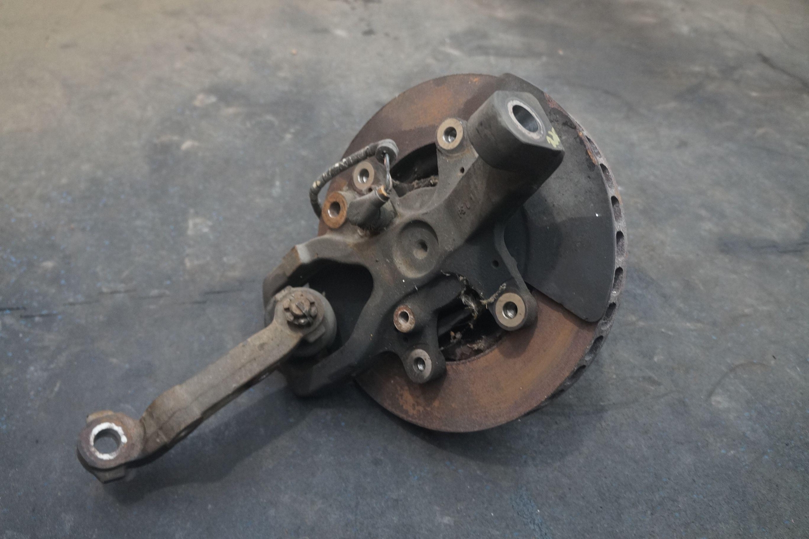 Front Right Spindle Knuckle Hub Wheel Bearing Rotor OEM Bentley Turbo R 1991