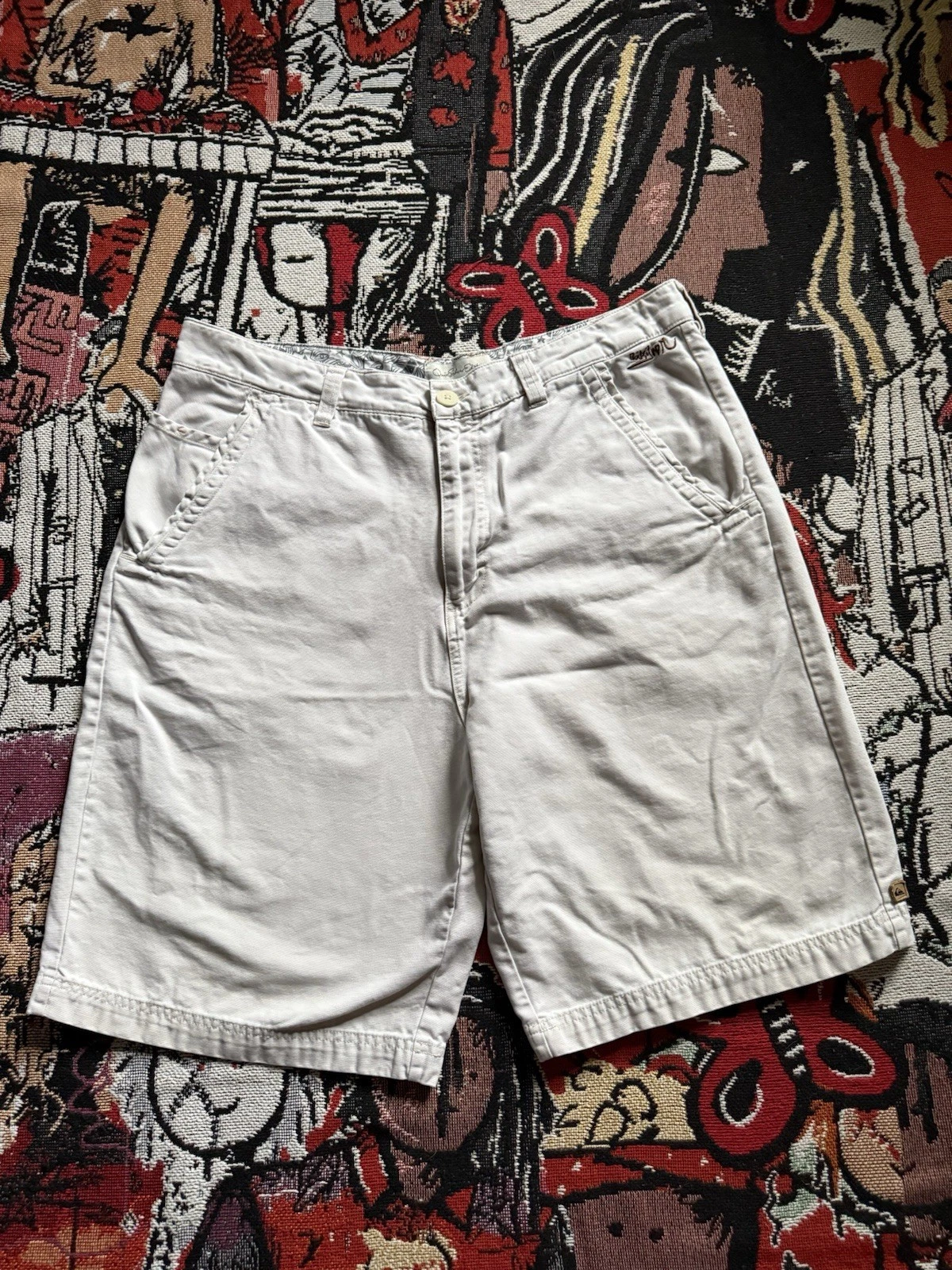 White Quiksilver cotton shorts Size 36