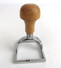 Ravioli Pasta Maker Cutter Mold Square Serrated 2.5 Inch Made In Italy Stamp