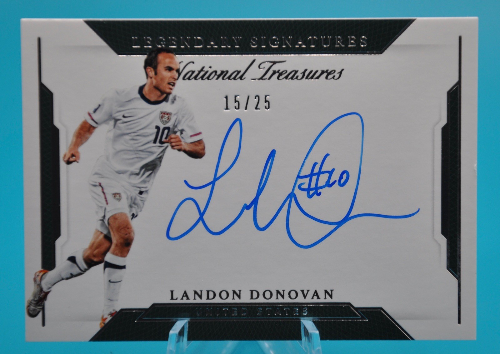 2018 National Treasures Landon Donovan Legendary Signatures Auto 10/25 Jersey