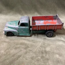 Vintage Die Cast Hubley Green #2 Kiddie Toy Dump Truck 9 ½" - Green & Red