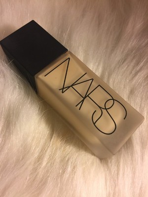 Nars Weightless Foundation Light 1 Siberia Read Description
