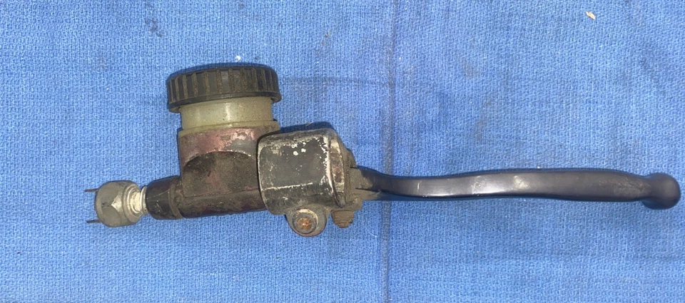 Ducati Pantah Moto Guzzi V50 V65 Monza Brembo Master Cylinder - Image 4 of 4