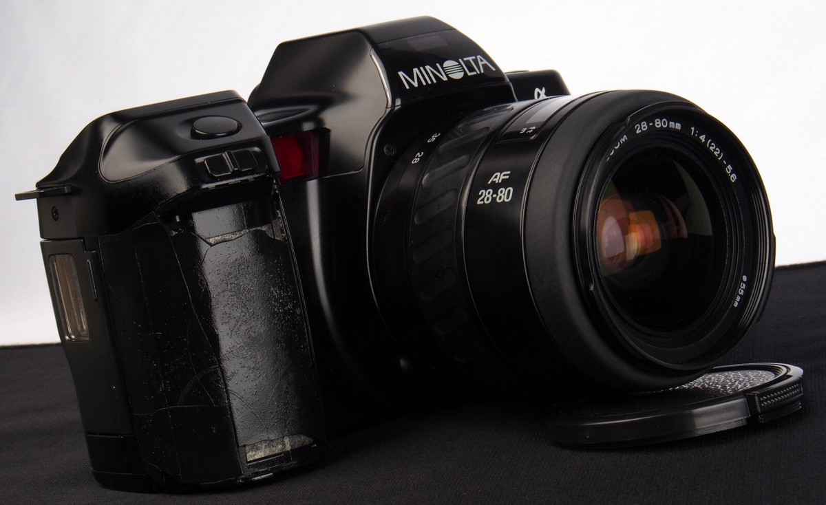 MINOLTA  α7700i Minolta Alpha 7700i - Get info on features, films & batteries
