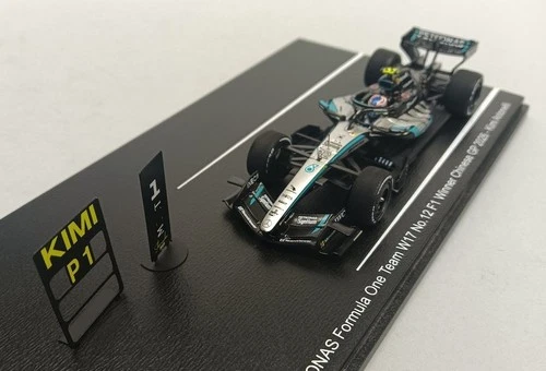Mercedes W17 AMG Winner GP China 2026 Kimi Antonelli with pit 1:43 SPARK S9381