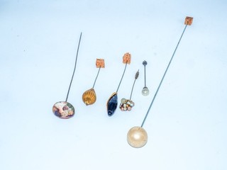 Lot D Épingles à chapeaux