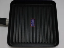 Eppmo C2006-1 10.5"x10.5" Non-Stick Open Square Grill Pan with Bakelite Handle