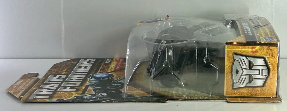 Transformers Autobot Alliance Hunt for the Decepticons Ironhide NEW SEALED MOSC - Image 3 of 4