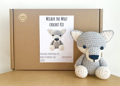 Häkelset für ein niedliches Amigurumi Tier Spielzeug ~ Wilbur der Wolf