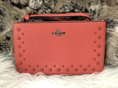 coach large wristlet size