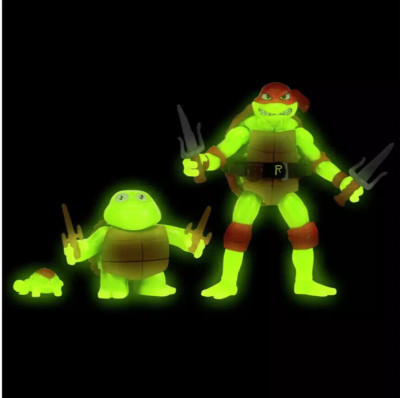GLOW IN THE DARK TMNT Mutant Mayhem Raphael Making Of A Ninja Exclusive Figur