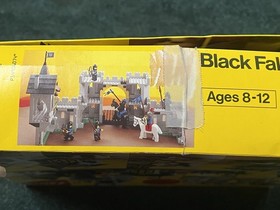 LEGO LEGOLAND 6074 Black Falcon's Fortress 435 pcs Vintage Set w/ Box 8-12