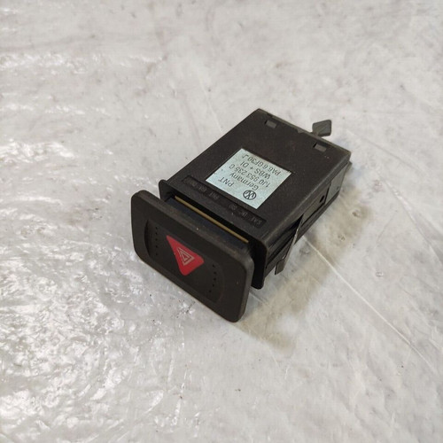 VW Golf IV Warnblinkschalter Schalter Warnblinker 1J0953235C