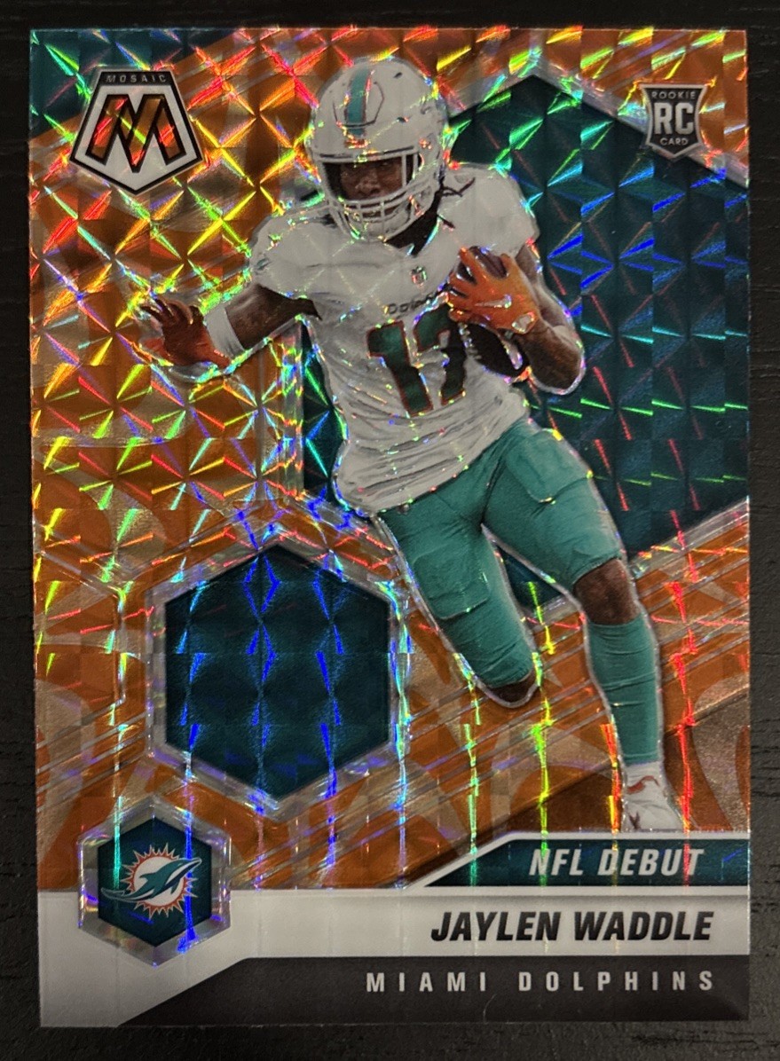 2021 Panini Mosaic - NFL Debut Jaylen Waddle #248 Reactive Orange Prizm RC