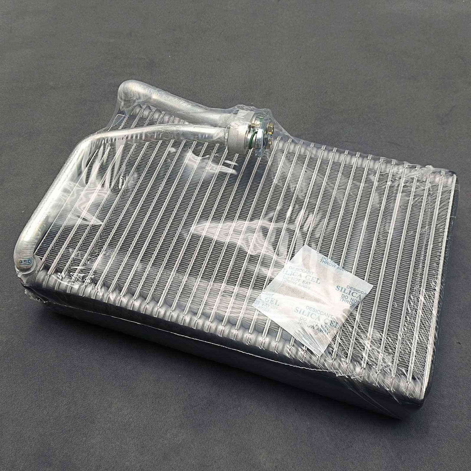 Evaporator W/Connect 3W0820105 for 13-18 Bentley Flying Spur, Continental GT,GTC