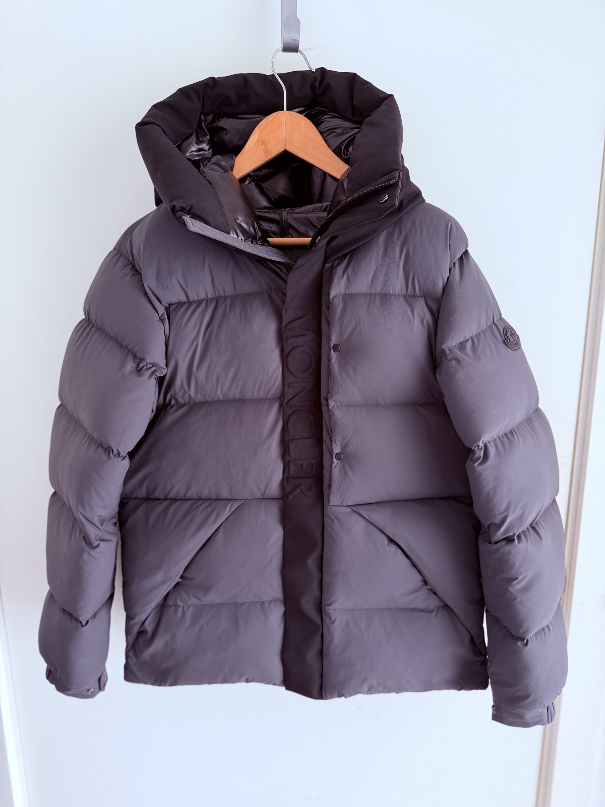 Moncler Madeira Men's Down Puffer Jacket grey Size S