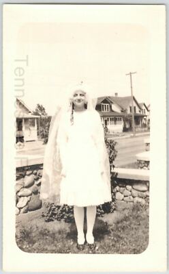 Wedding Dress Young Woman Bride Fashion Style Snapshot Photo