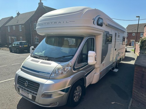2010 AUTOTRAIL AROPAHO 6 BERTH 4 BELT VERY SPACIOUS MOTORHOME FOR SALE - Picture 2 of 9