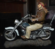 YOUNG's Inc.Brand-Motorcycle W/ Man Figurine.2003-VTG-Resin.China.8.5"LongX7.5TL